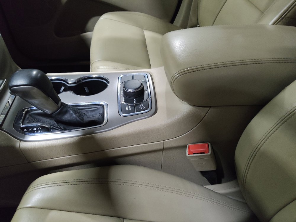 Used 2019 Jeep Grand Cherokee Limited image 26