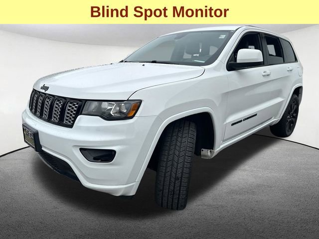 Used 2019 Jeep Grand Cherokee Altitude AWD/4WD image 5