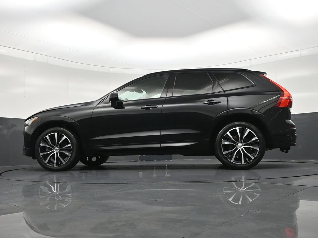 Certified 2024 Volvo XC60 B5 Plus w/ Protection Package Premier AWD/4WD image 23