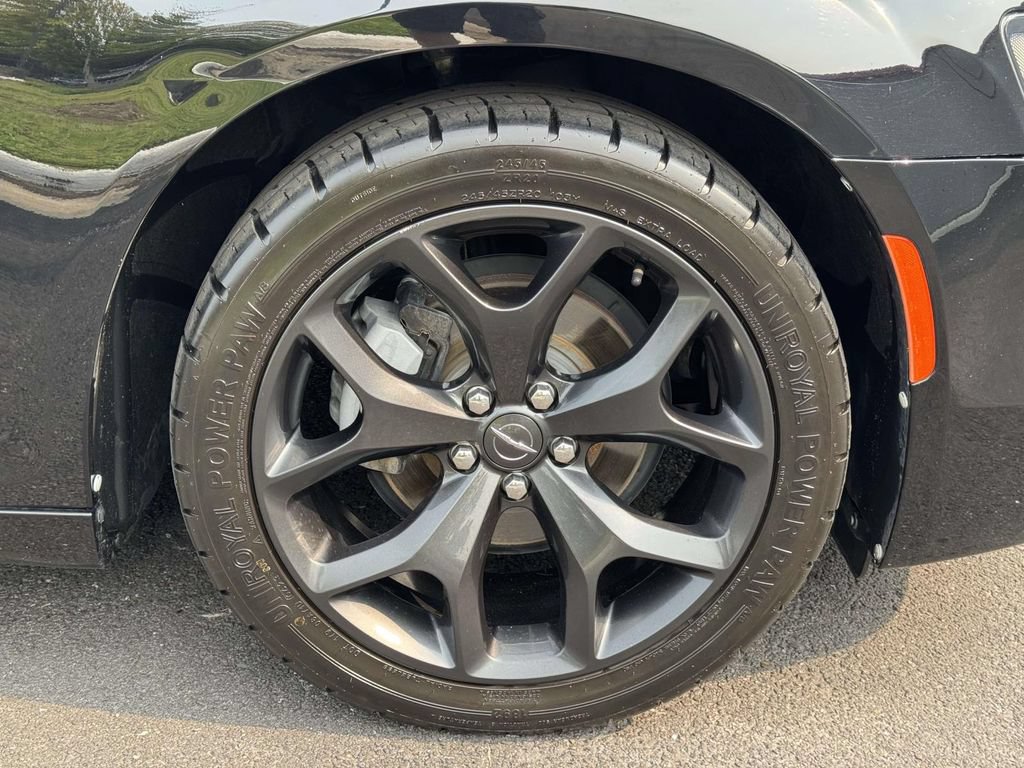 Used 2021 Chrysler 300 Touring w/ Sport Appearance Package RWD image 26