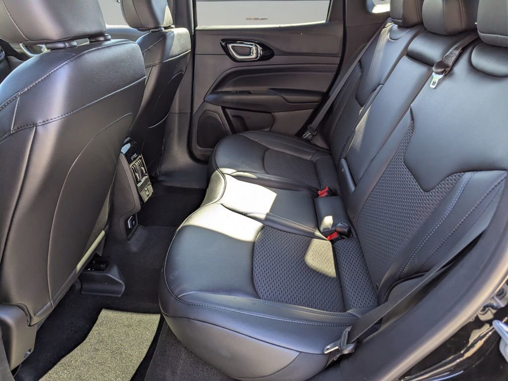 New 2026 Jeep Compass Latitude image 8