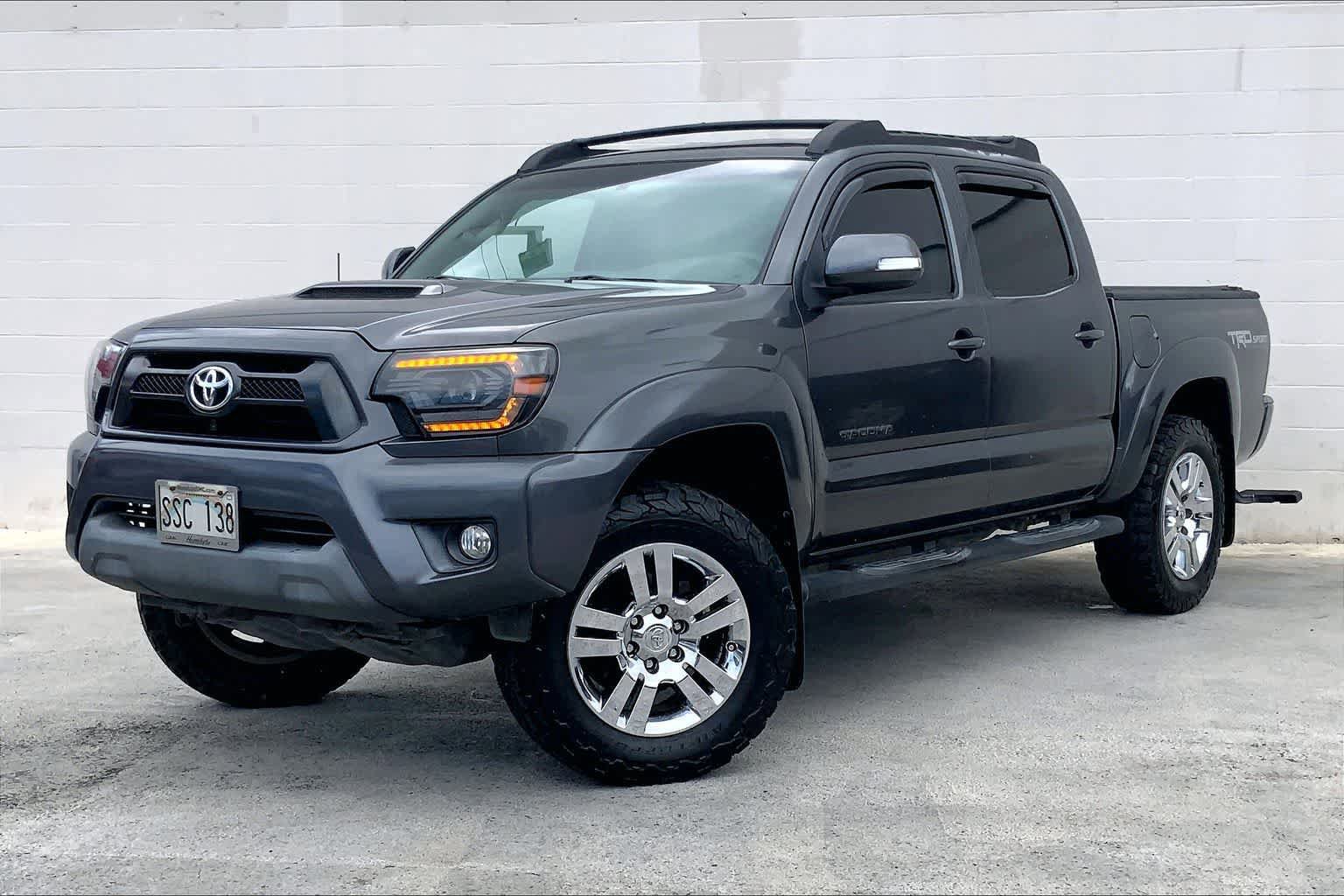 Used 2015 Toyota Tacoma PreRunner RWD image 1