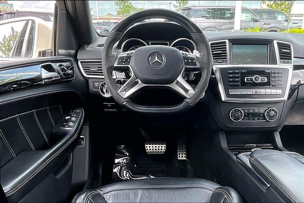 Used 2014 Mercedes-Benz ML 63 AMG 4MATIC image 17