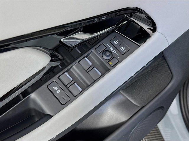Used 2026 Land Rover Range Rover Evoque S image 20