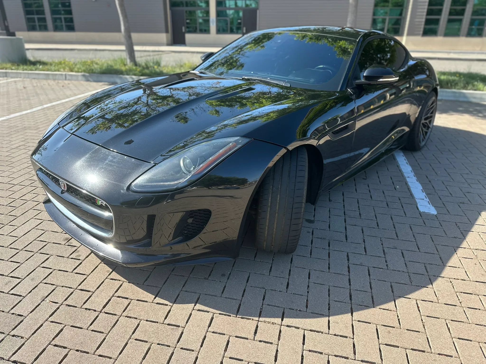Used 2015 Jaguar F-TYPE R RWD image 30
