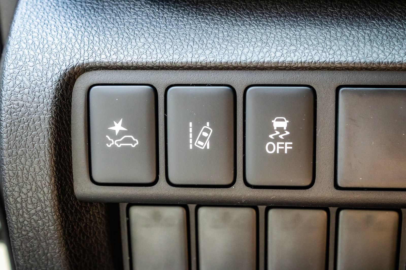 New 2026 Mitsubishi Eclipse Cross LE AWD/4WD image 19