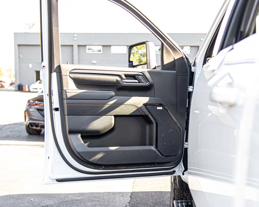 Used 2025 GMC Sierra 2500 AT4 w/ AT4 Premium Plus Package AWD/4WD image 26