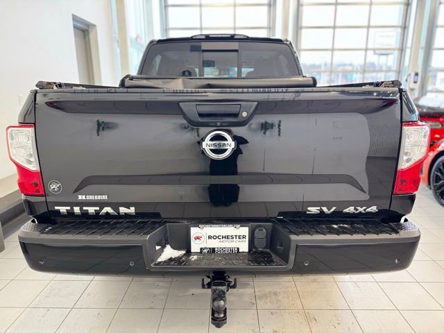 Used 2020 Nissan Titan SV image 39