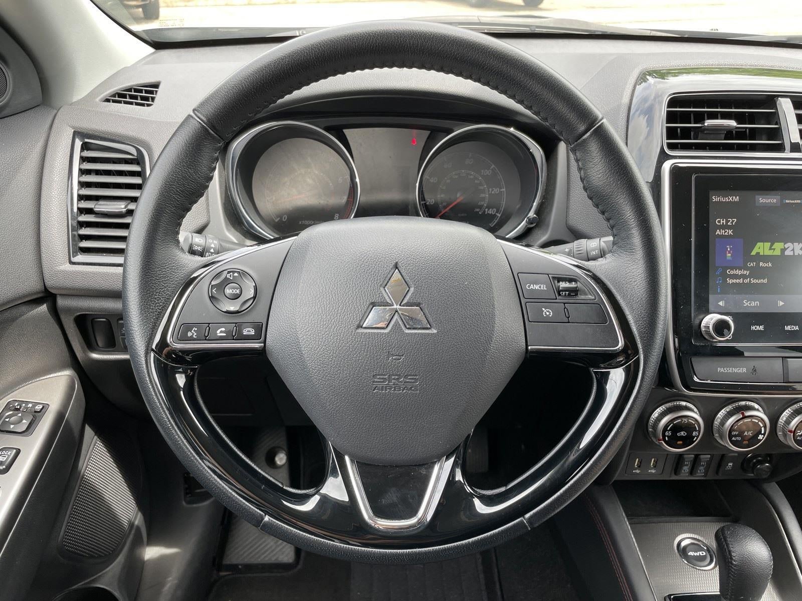 Used 2025 Mitsubishi Outlander Sport SE AWD/4WD image 17