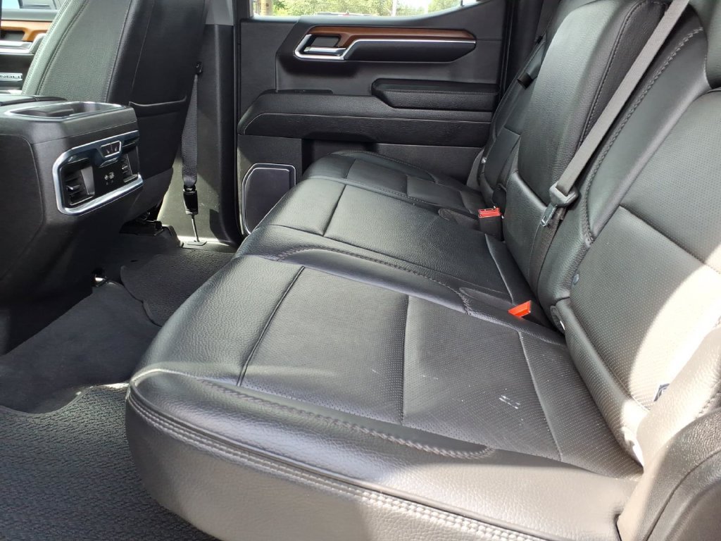 Used 2023 GMC Sierra 1500 Denali w/ Technology Package AWD/4WD image 19