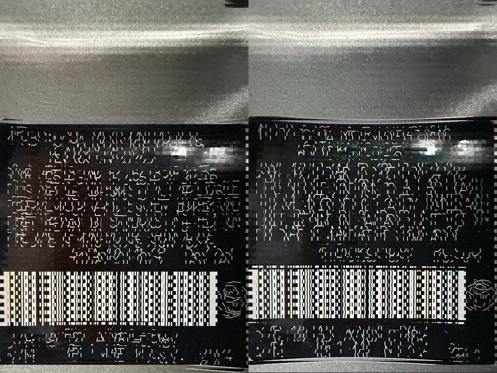 Used 2025 Toyota Camry LE image 11