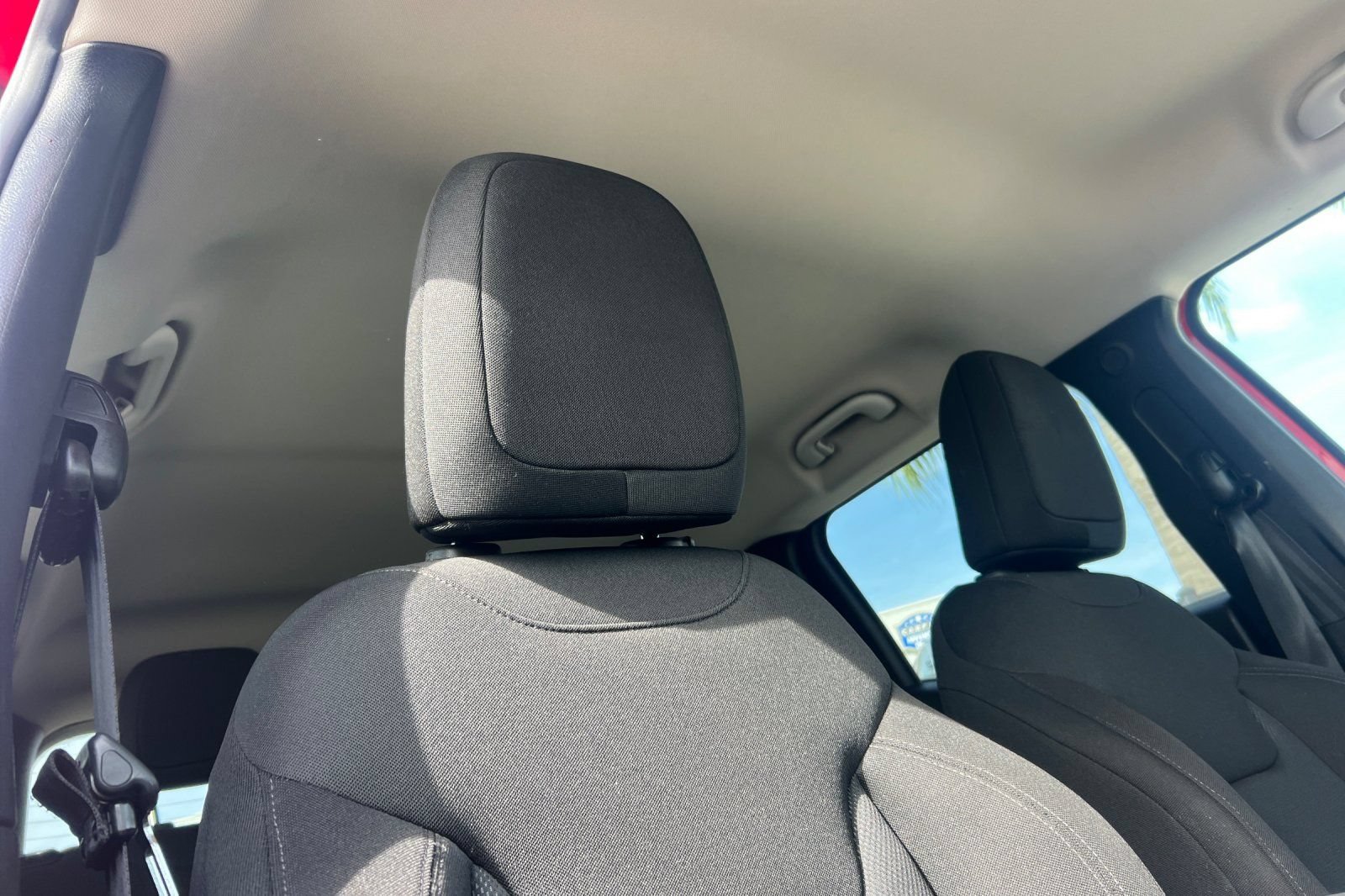 Used 2023 Jeep Renegade Latitude AWD/4WD image 21