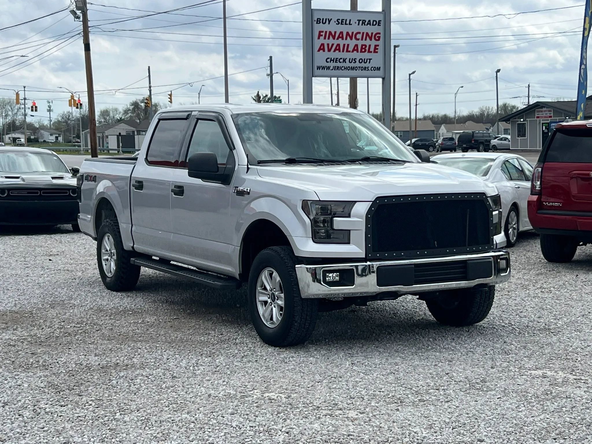 Used 2015 Ford F150 XLT image 1