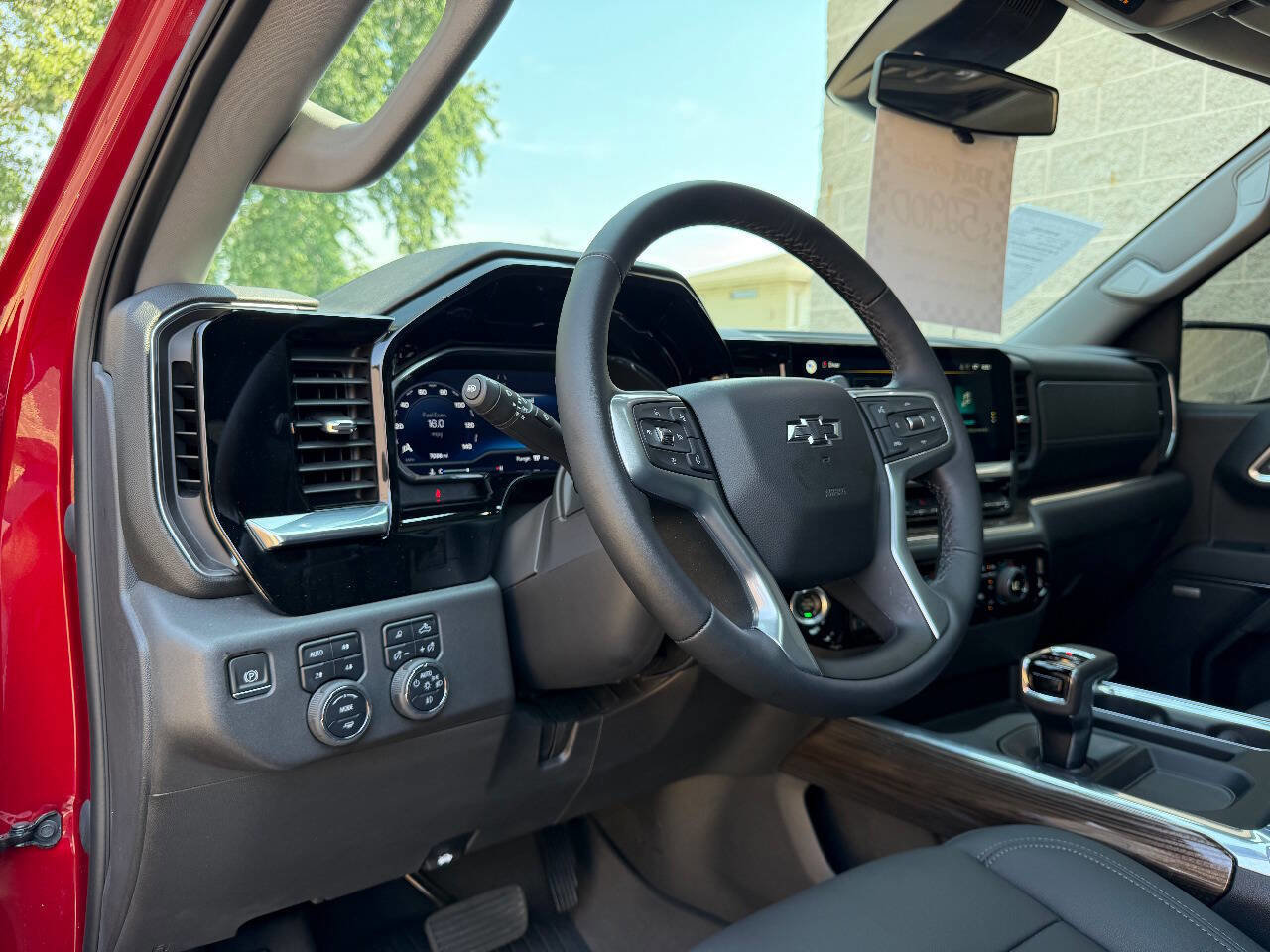 Used 2022 Chevrolet Silverado 1500 LT Trail Boss w/ LT Trail Boss Premium Package image 12