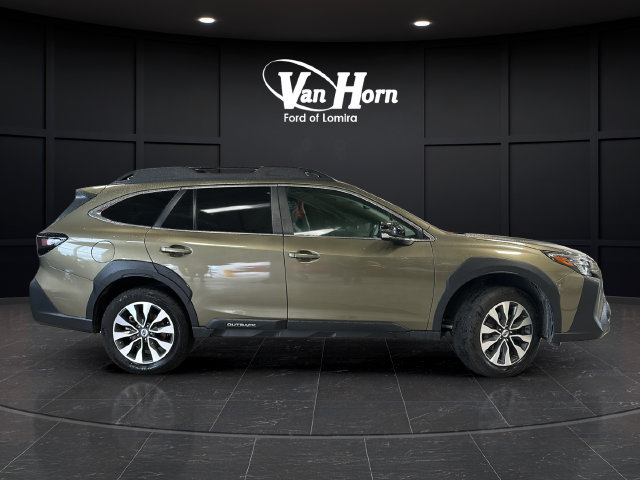 Used 2025 Subaru Outback Limited AWD/4WD image 8