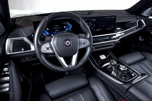 Used 2025 BMW ALPINA XB7 image 33