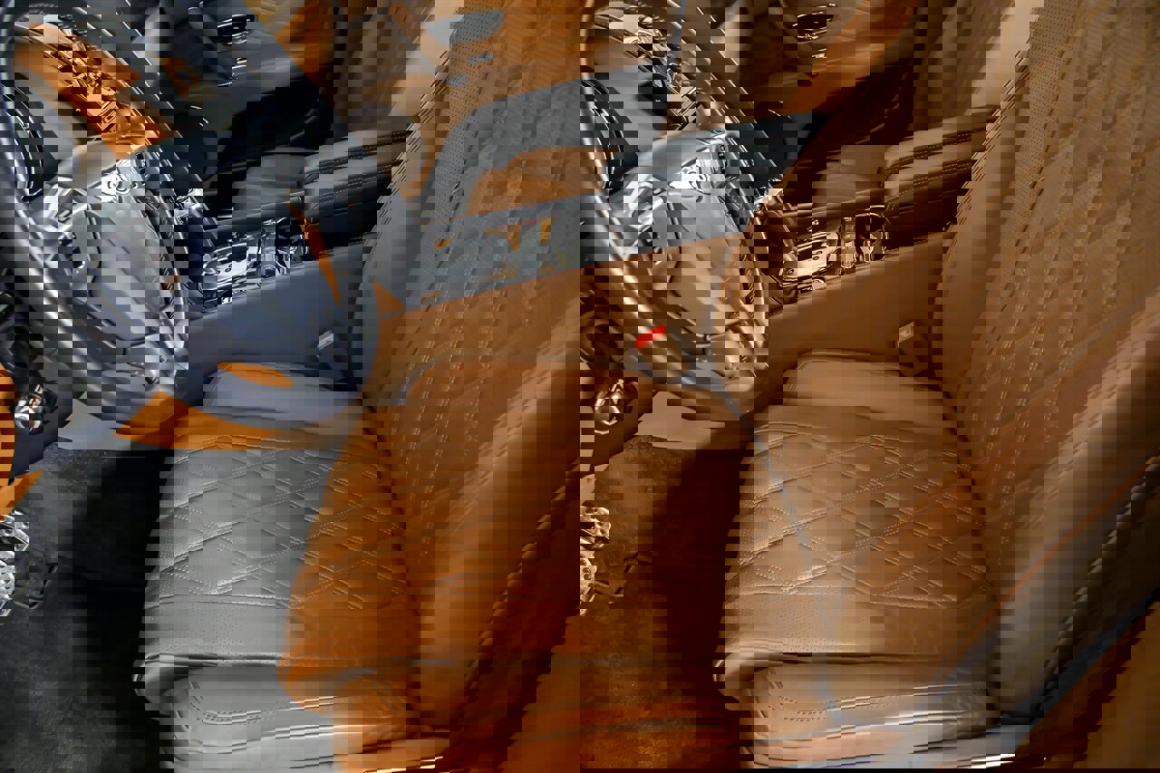 Used 2015 Bentley Flying Spur V8 image 23