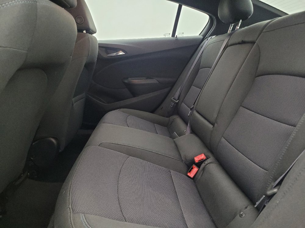 Used 2017 Chevrolet Cruze LT w/ Convenience Package image 18