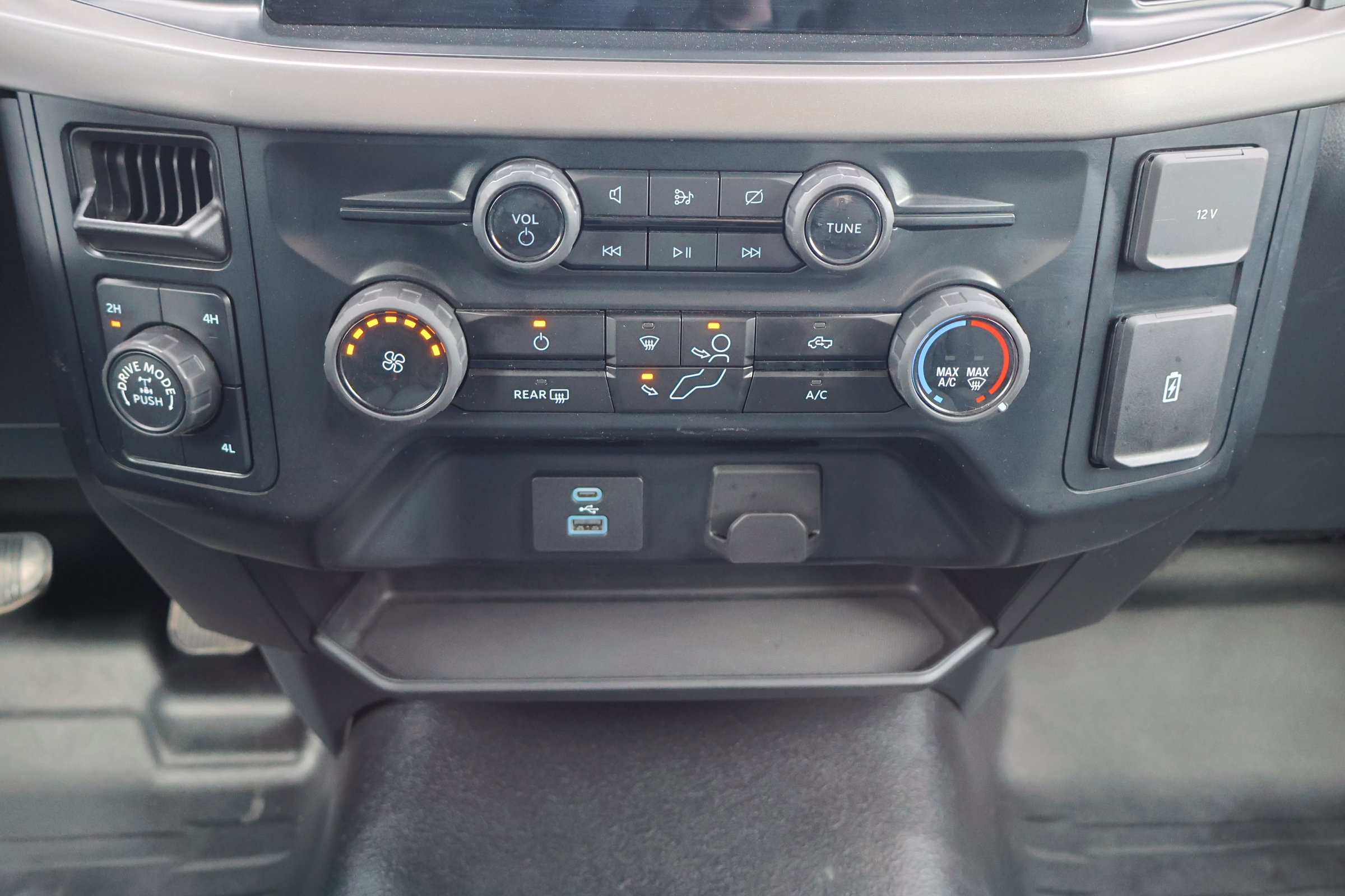 Certified 2024 Ford F150 XL w/ Equipment Group 103A High image 27