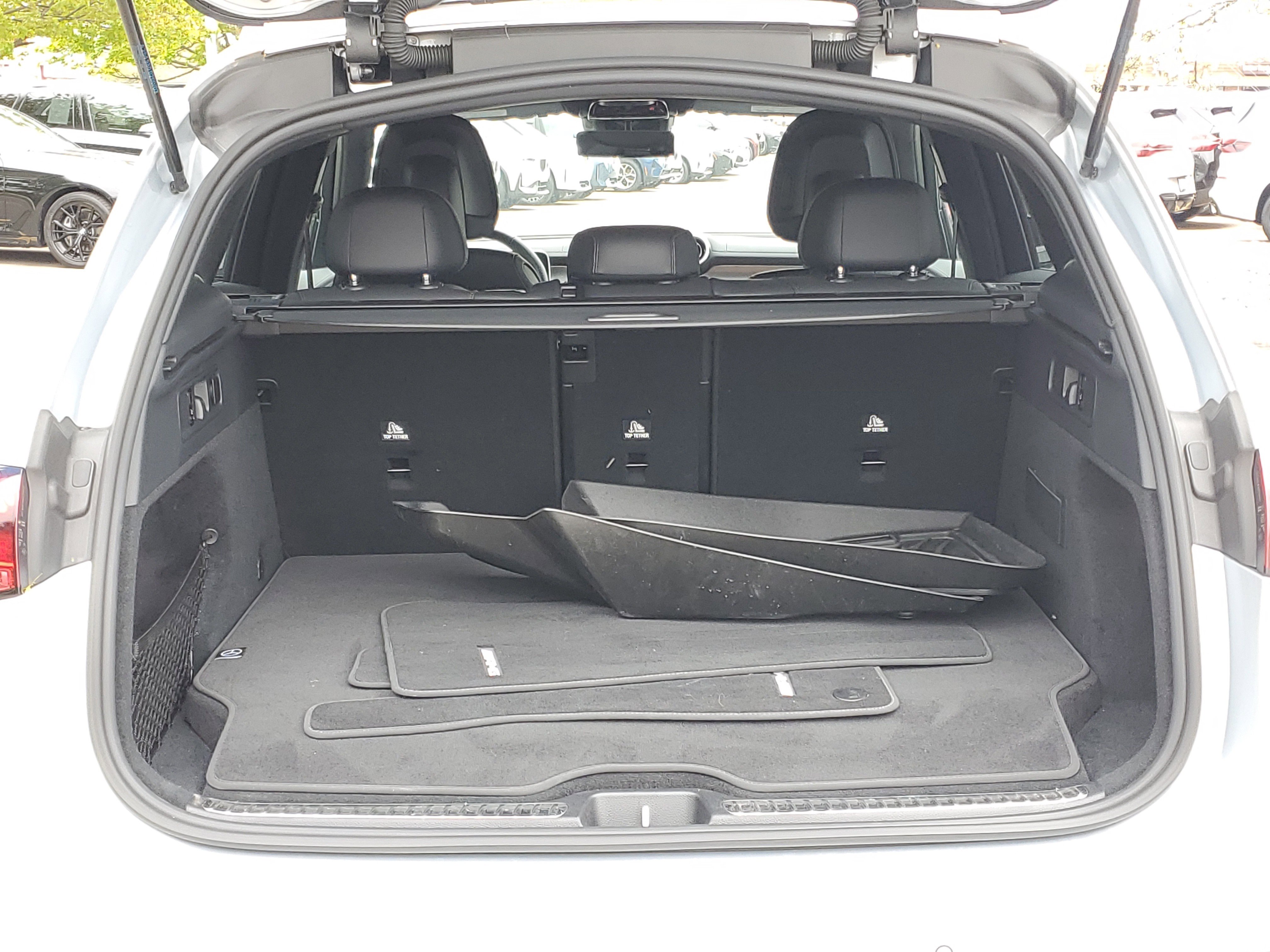 Used 2025 Mercedes-Benz GLC 350e 4MATIC image 25