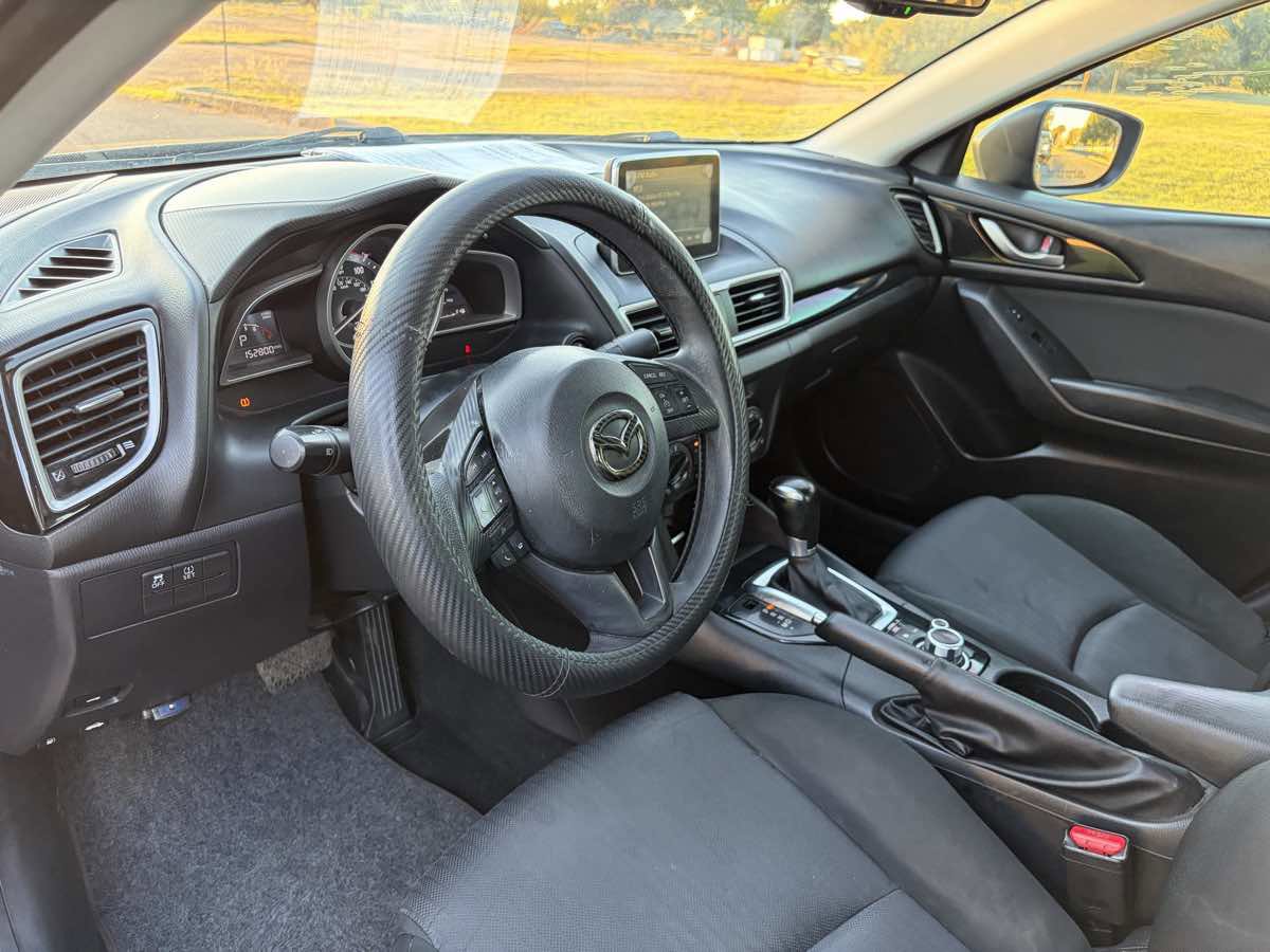 Used 2015 MAZDA MAZDA3 i Sport FWD image 21