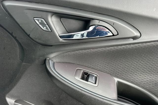 Used 2022 Chevrolet Malibu LT image 19