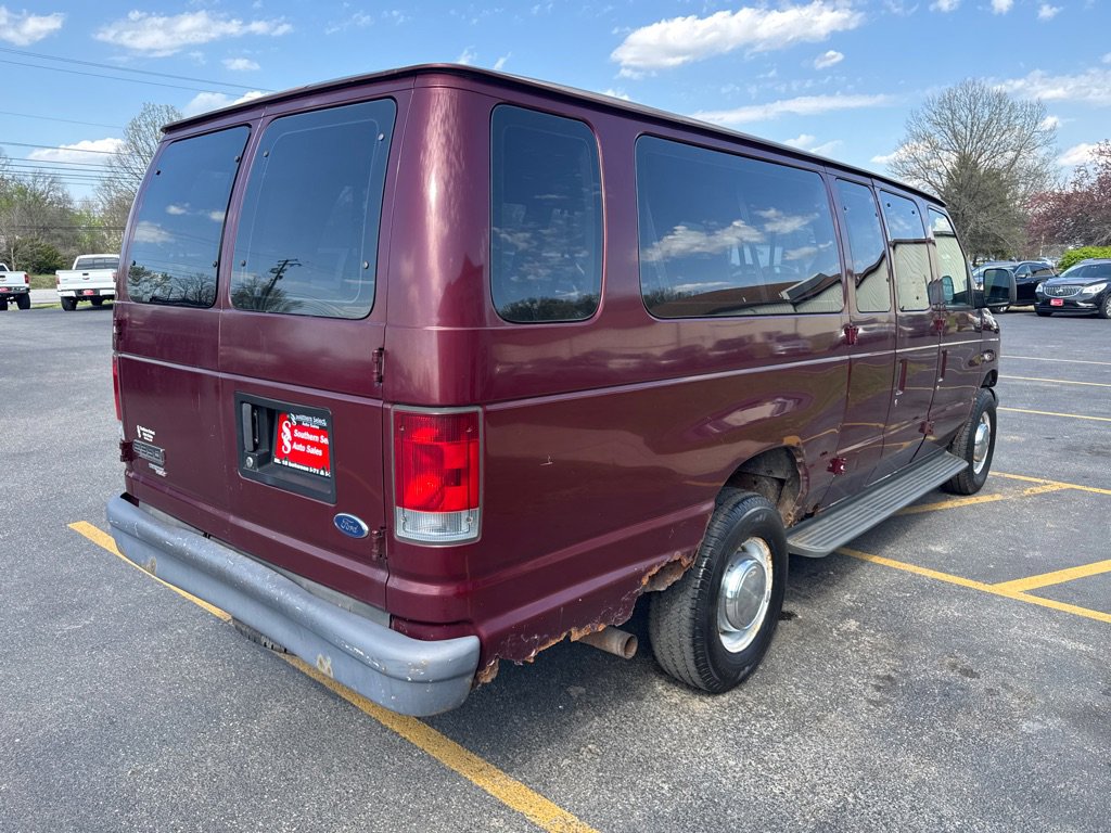 Used 2006 Ford E-350 and Econoline 350 XL RWD image 6