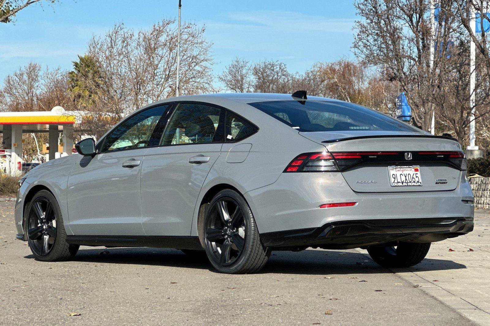 Used 2024 Honda Accord Sport image 6