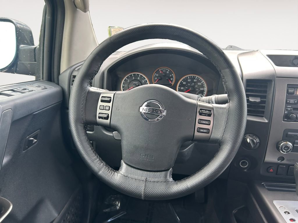 Used 2011 Nissan Titan SV w/ SV Value Truck Pkg AWD/4WD image 14