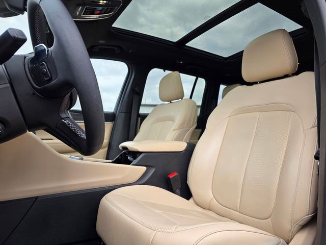 Certified 2023 Jeep Grand Cherokee Limited w/ Luxury Tech Group II AWD/4WD image 24