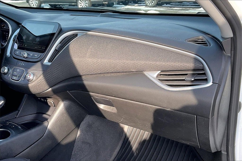 Used 2024 Chevrolet Malibu LS image 28