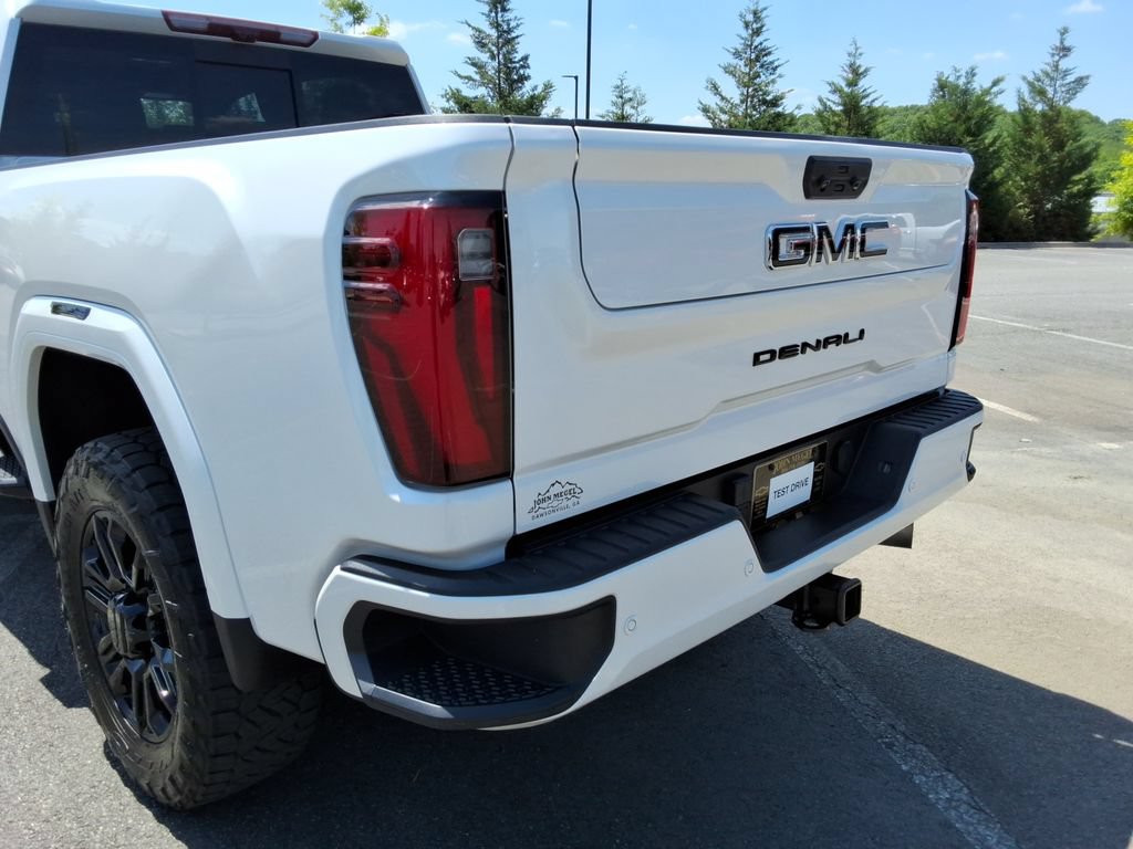 Certified 2025 GMC Sierra 2500 Denali Ultimate AWD/4WD image 15
