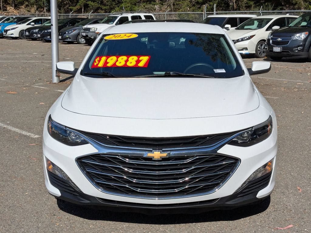 Used 2024 Chevrolet Malibu LT FWD image 3