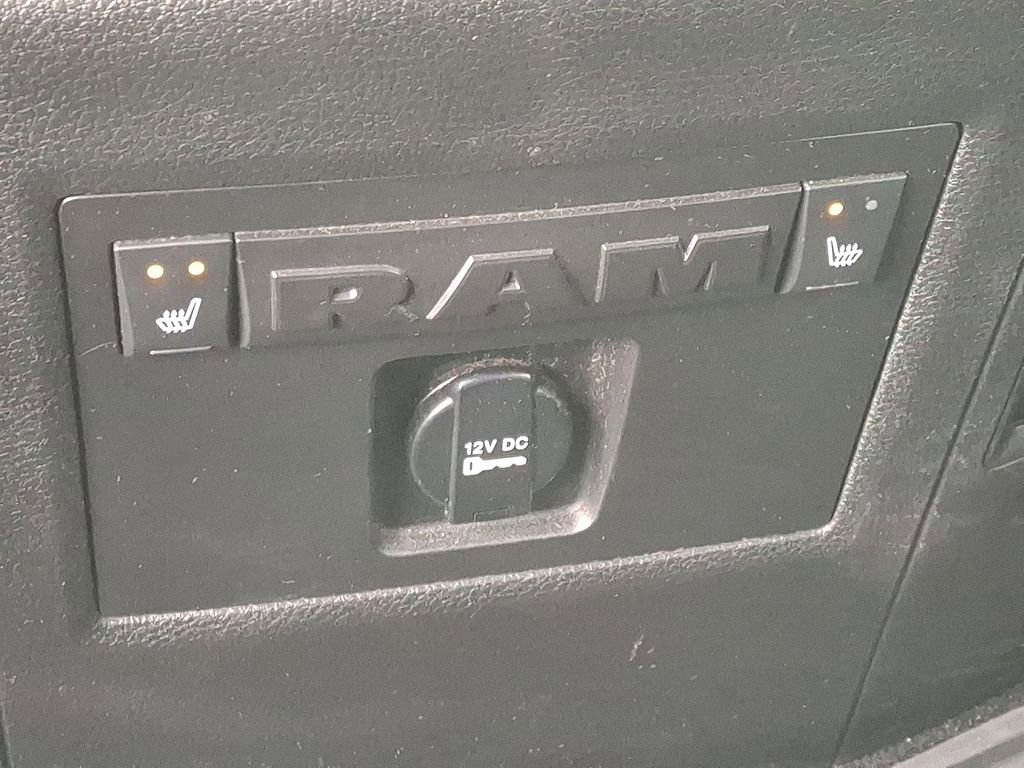 Used 2013 RAM 2500 Laramie w/ Convenience Group image 12