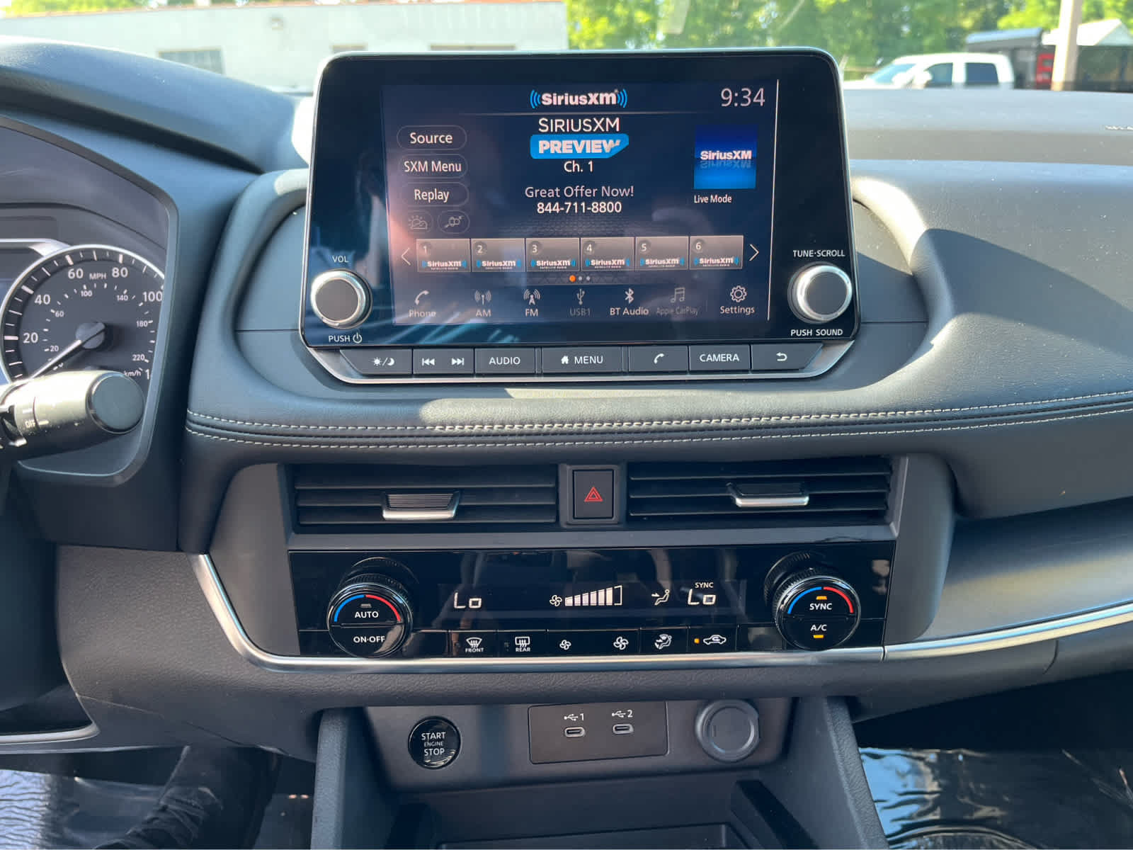 Used 2024 Nissan Rogue SV FWD image 17