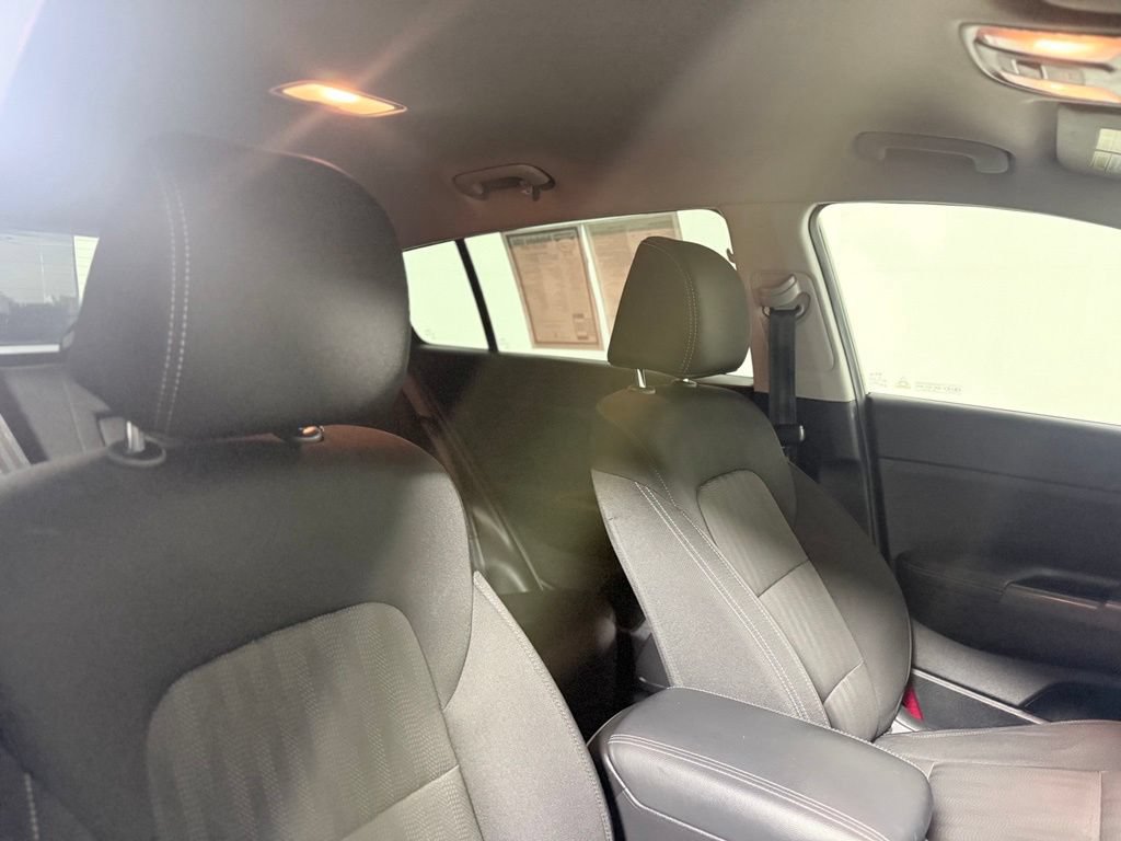Used 2020 Kia Sportage LX AWD/4WD image 25