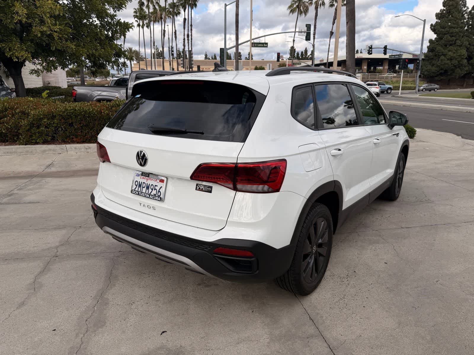 Used 2024 Volkswagen Taos S FWD image 5