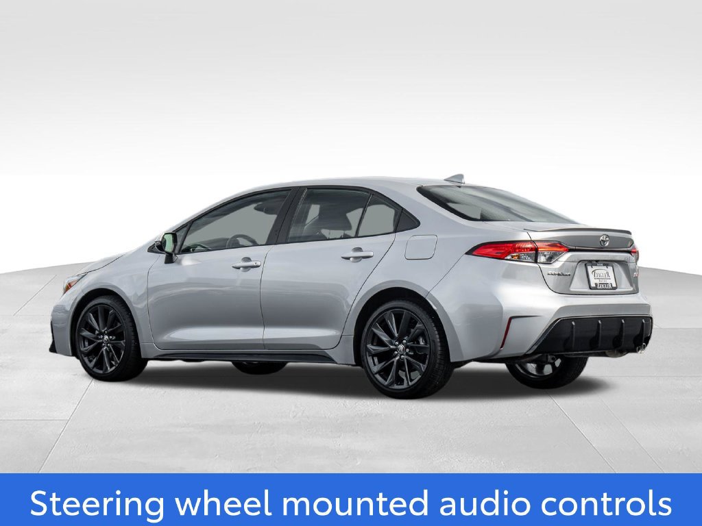 Used 2026 Toyota Corolla SE FWD image 5