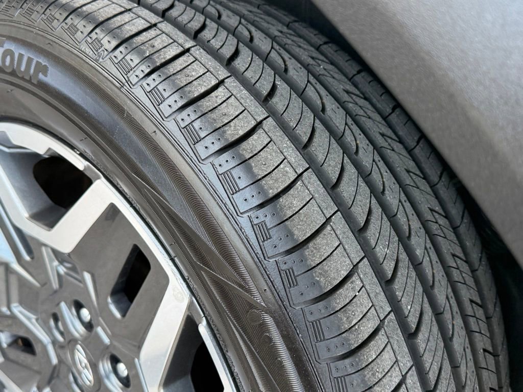 Used 2022 Hyundai Santa Fe SEL Premium image 42