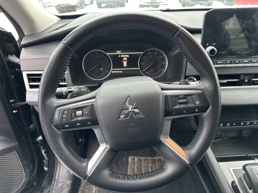 Used 2024 Mitsubishi Outlander SE image 13