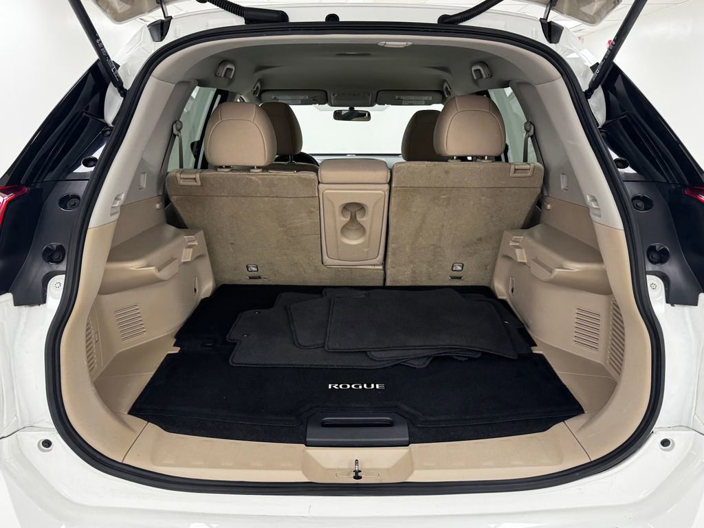Used 2017 Nissan Rogue SV image 35