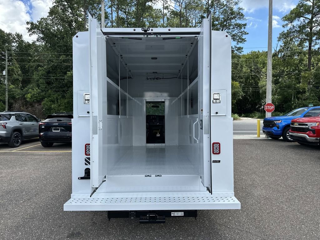 New 2025 Chevrolet Express 3500 w/ Power Convenience Package image 20