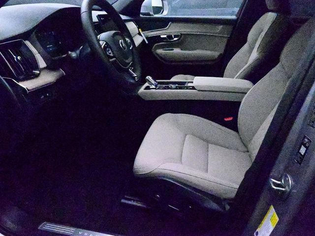New 2026 Volvo XC90 T8 Core w/ Protection Package Premier image 17