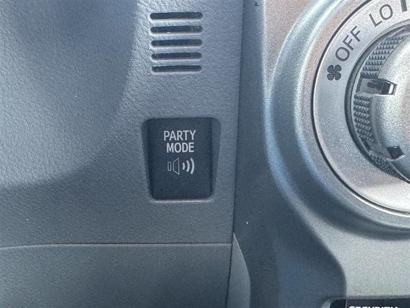 Used 2012 Toyota 4Runner SR5 image 29