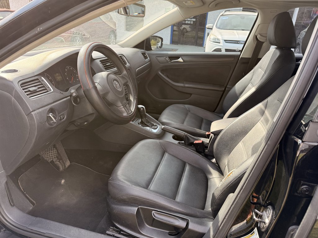 Used 2011 Volkswagen Jetta SE image 6