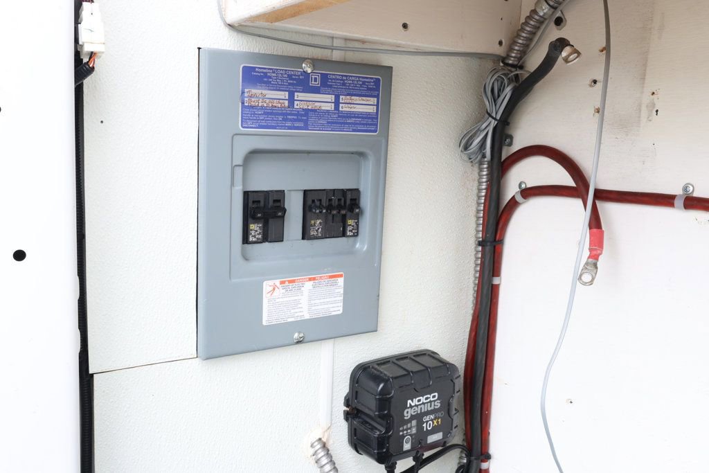 Used 2021 Nissan NV 2500 S image 21