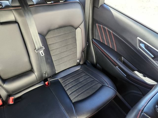 Certified 2023 Ford Edge ST-Line AWD/4WD image 18
