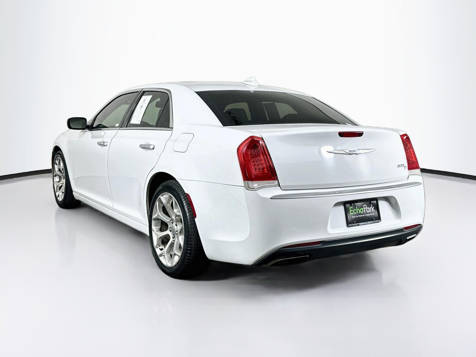 Used 2018 Chrysler 300 C w/ Sun, Sound & Nav Package RWD image 5