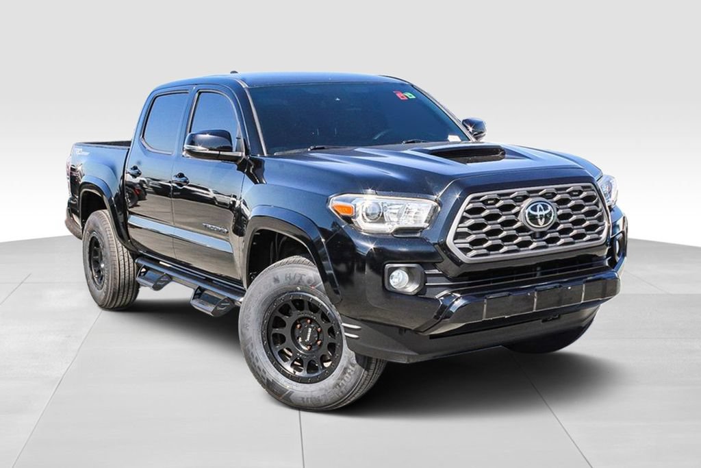 Used 2021 Toyota Tacoma TRD Sport w/ Technology Package RWD image 2