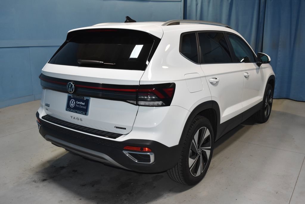 Certified 2025 Volkswagen Taos SE w/ Panoramic Sunroof Package image 23